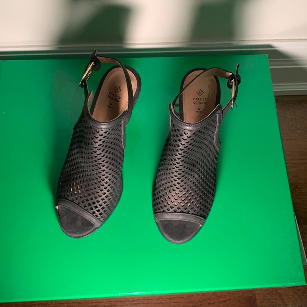 Call it Spring vegan sandals